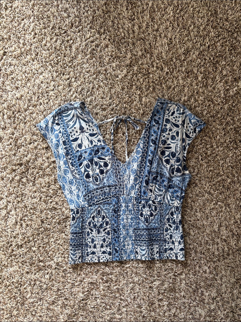 Old Navy Blue and White Printed Tie-Back Crop Top